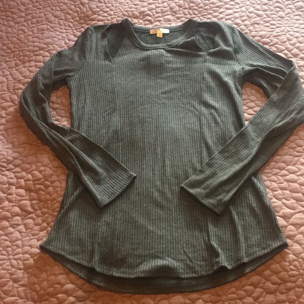 Shoulder Cut-Out Knit Top